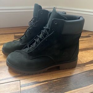 Timberland Women’s Black Leather Nubuck Lace-Up Boots – Size 8 Rugged & Stylish